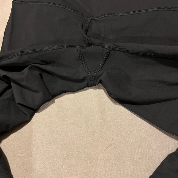 Lululemon Pants - perfect condition - Picture 4 of 6